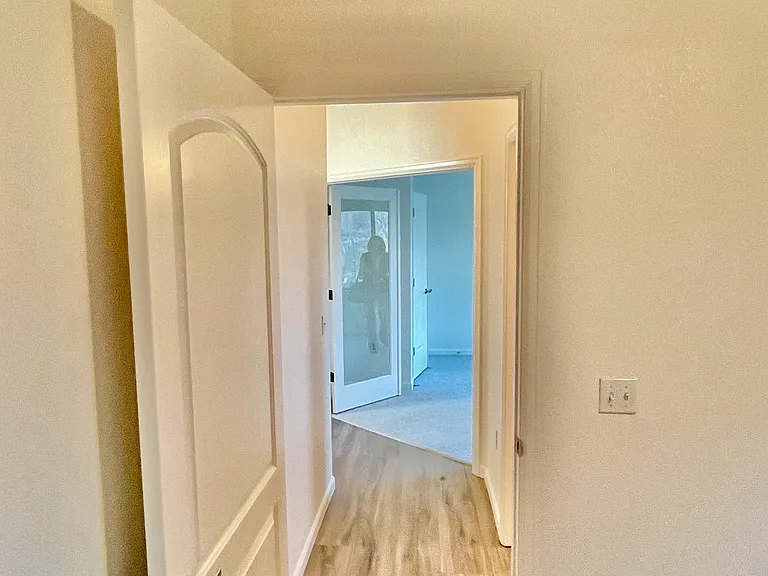 3rd non conforming bedroom that can be used for multiple purposes. Fits a double bed.