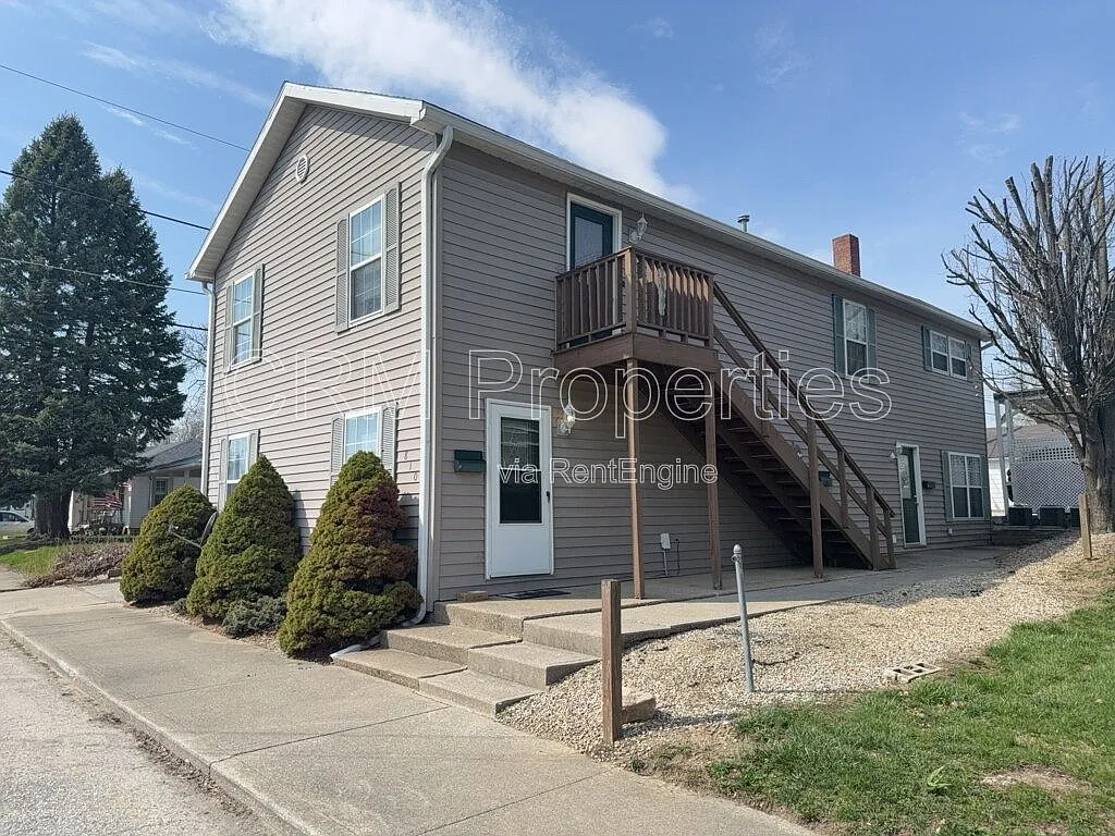Building Photo - 810 W Elm St #1