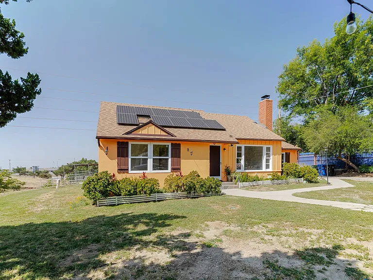 13057 Gladstone Ave — Photo 5
