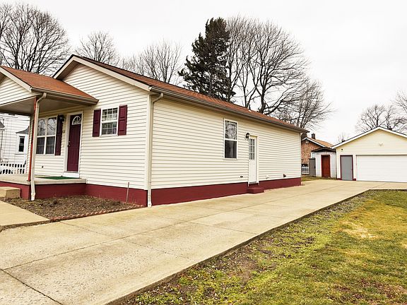 2nd image of 1631 Triplett Blvd