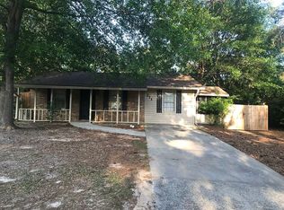 211 Stratford Dr, Warner Robins, GA