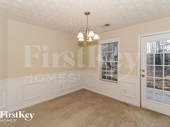 5th image of 262 Longford Ct