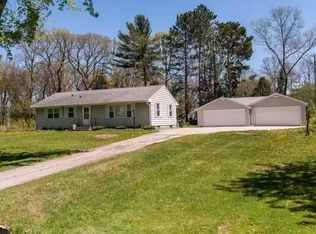 2524 Oakridge Dr SW, Rochester, MN 55902