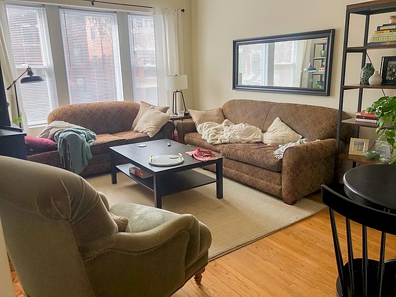 3rd image of 2737 N Mildred Ave #Ch2