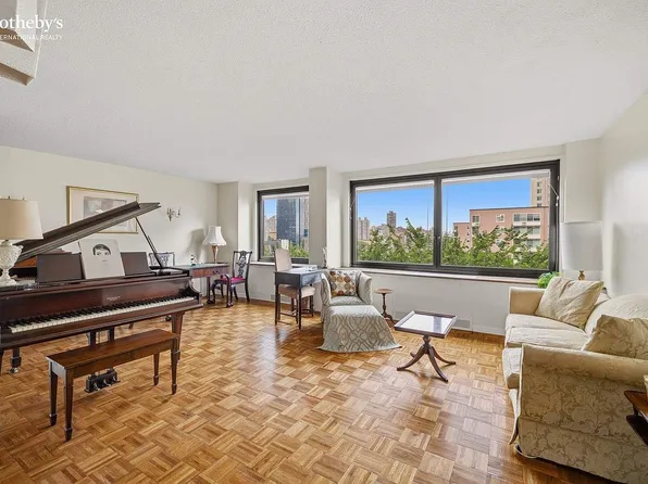 531 Main St #1025, New York, NY 10044