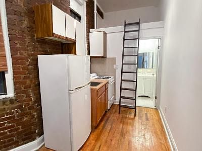 5th image of 103 W 80th St #1F
