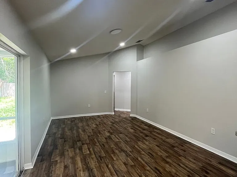 15 Postman Ln — Photo 8