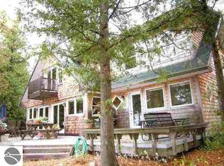 9181 N Onominese Trl, Northport, MI 49670