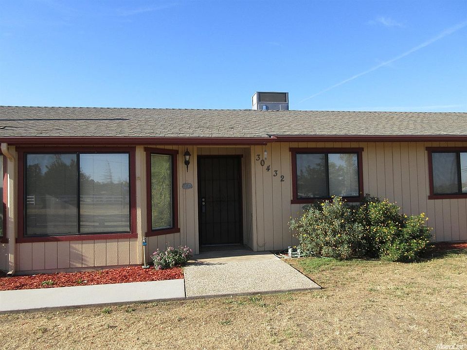 1st image of 30432 Sunnyside Ave