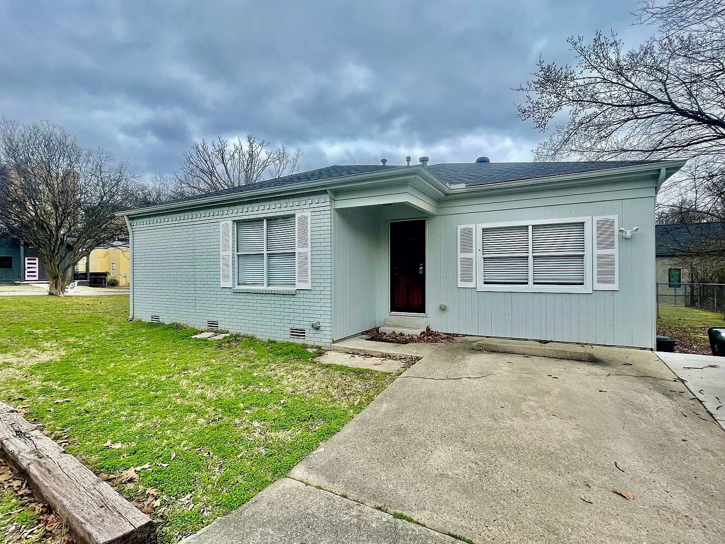 Fully updated, walking distance to UAMS — Photo 1