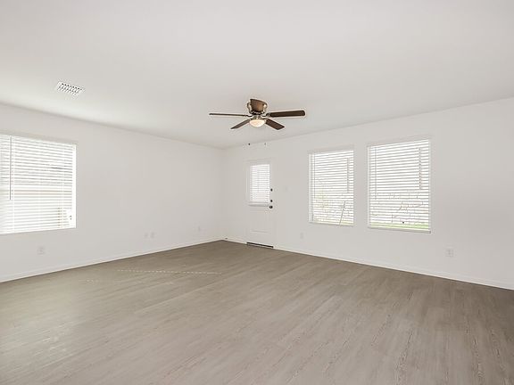 3rd image of 10716 Gun Barrel St