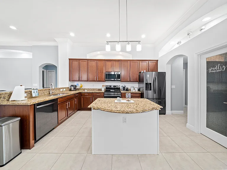 5918 NW Hann Dr — Photo 25
