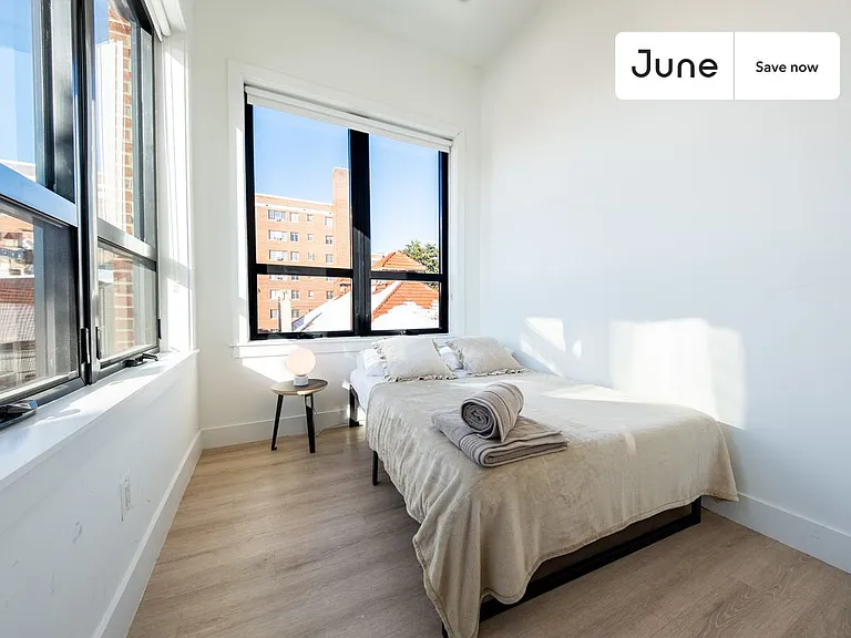 2147 P St NW — Photo 16