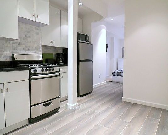 5th image of 145 Mulberry St APT 4F