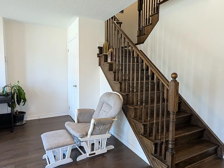 6 Westbury Way — Photo 5