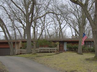 110 S Bailey Dr, Porter, IN 46304