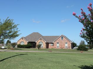 1128 Lakeshore Dr, Durant, OK 74701