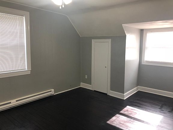 The other upstairs bedroom