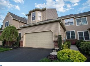 227 Pine Crest Ln, Lansdale, PA 19446