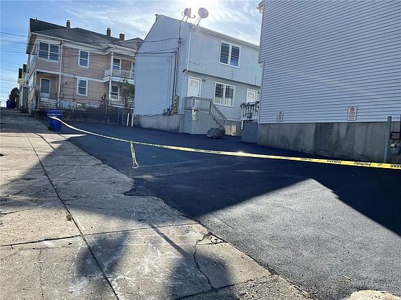 3rd image of 742 Pine St #738