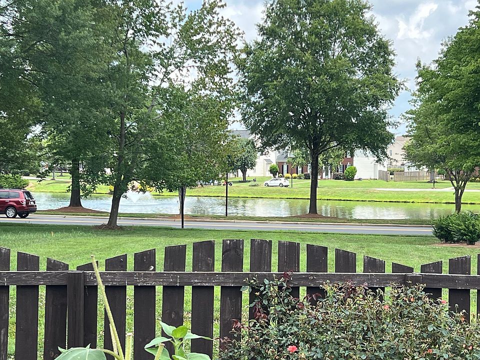 1st image of 7414 Sparkleberry Dr