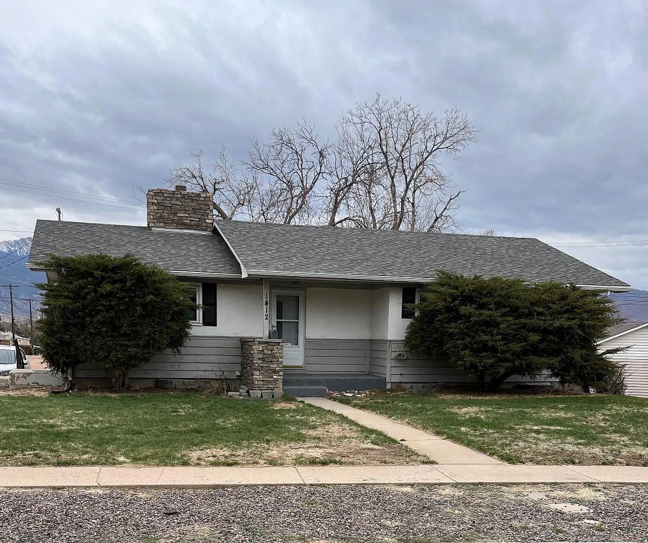 4 bed, 2525 sqft, $2,100 — Photo 1