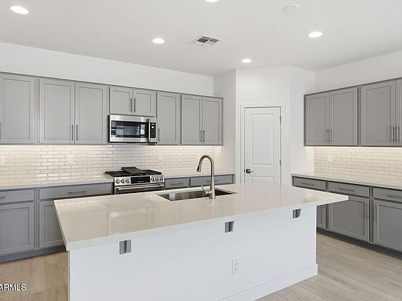 2nd image of 9964 W MITCHELL Avenue