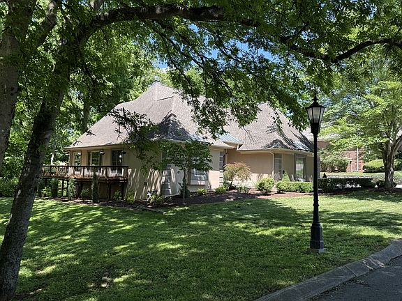 2nd image of 5556 Hearthstone Ln