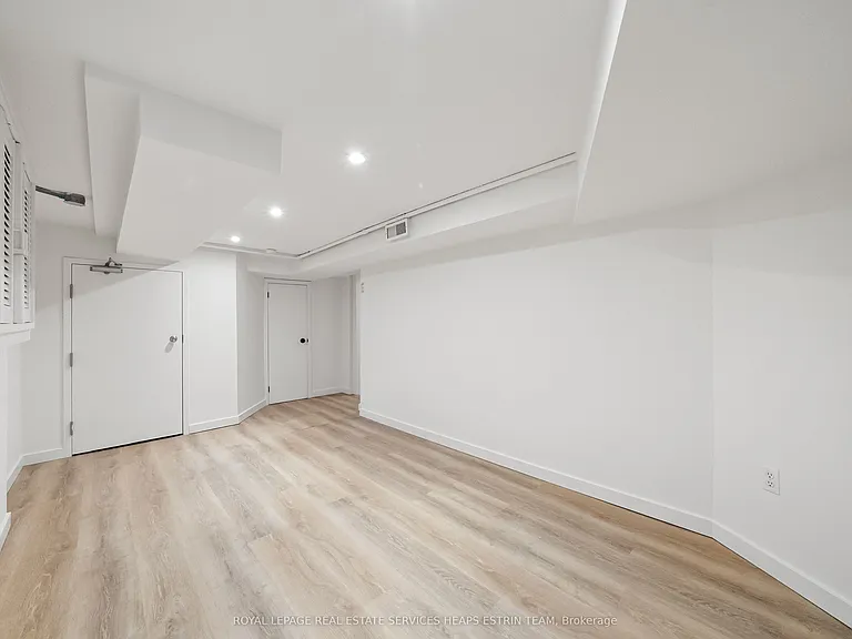 476 Euclid Ave #LOWER — Photo 18