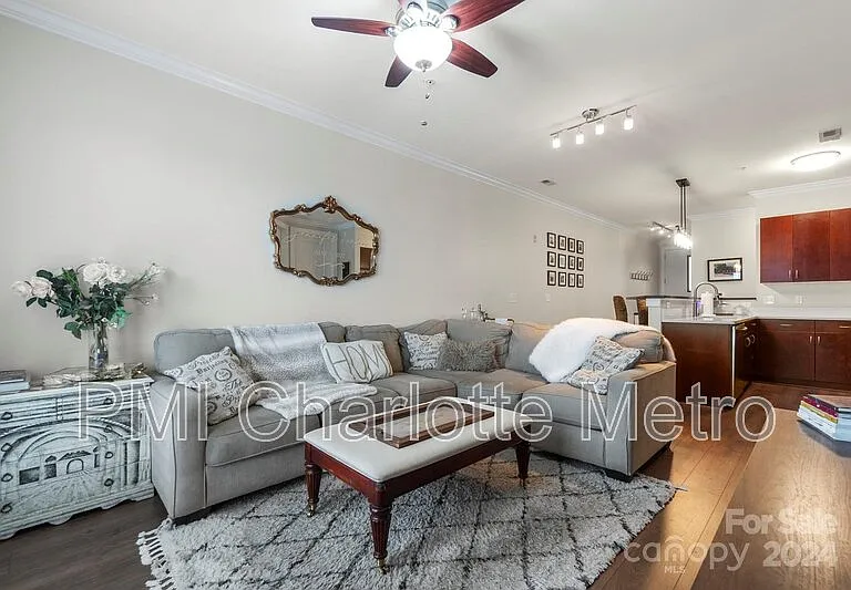 1101 W 1st St #311 — Photo 1