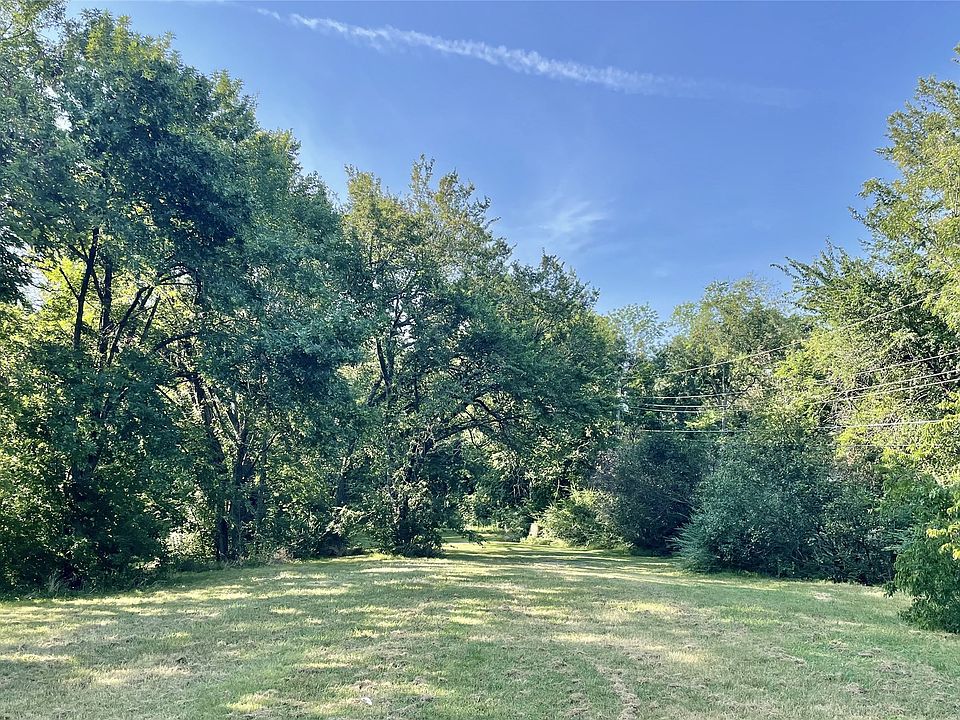 2nd image of 815 Culver St