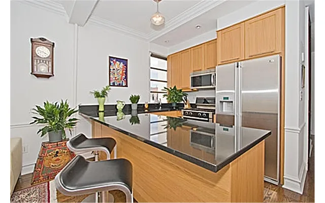 Sold by Douglas Elliman | media 14