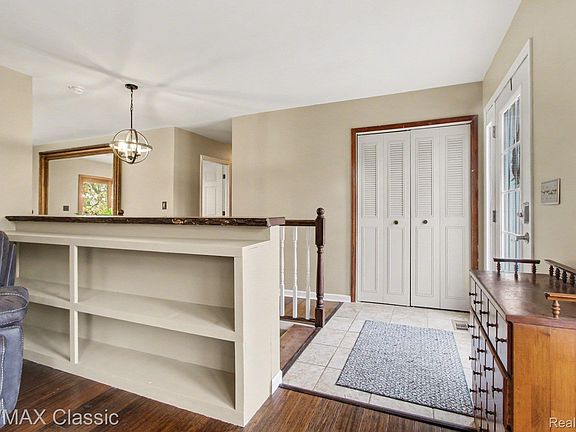 3rd image of 9800 Moon Rd