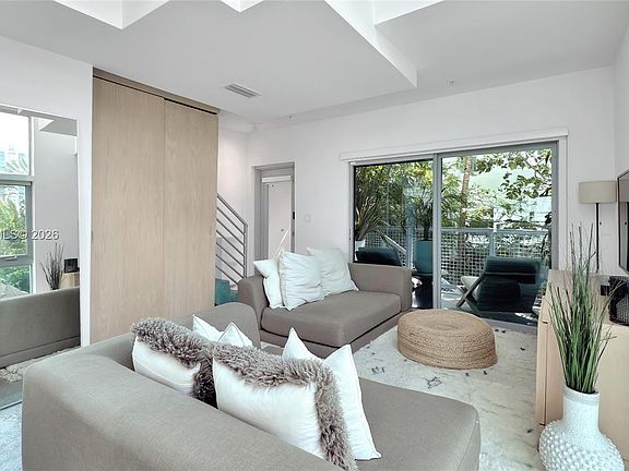 2nd image of 734 Michigan Ave APT 7