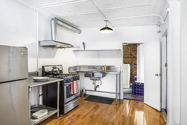 Rented by Brown Harris Stevens | media 10