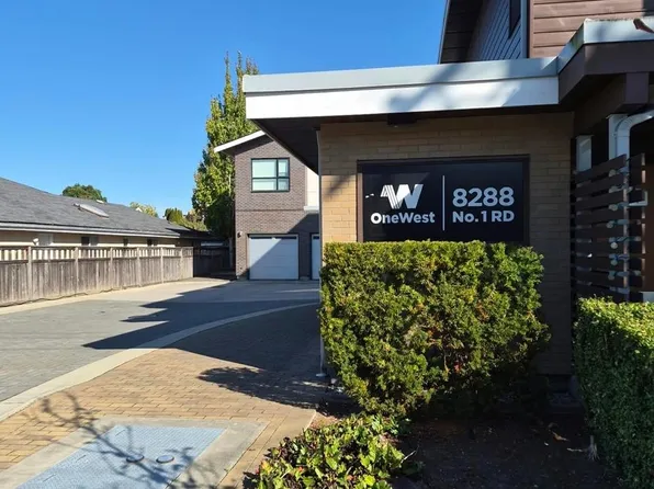 8288 No 1 Rd #3, Richmond, BC V7C 1T2