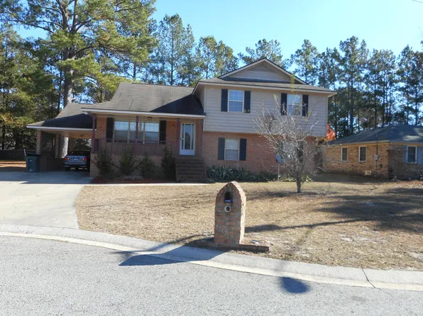 711 Charlotte Ct, Hinesville, GA 31313