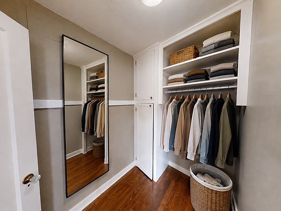 2nd image of 527 1st Ave N APT 105