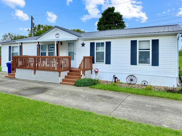 4 Ford Ln, Shelby, OH 44875