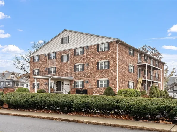 305 Pine St APT 4, Lowell, MA 01851