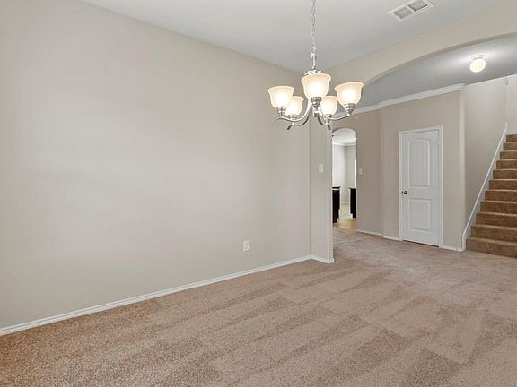 4th image of 420 Blaze Ct