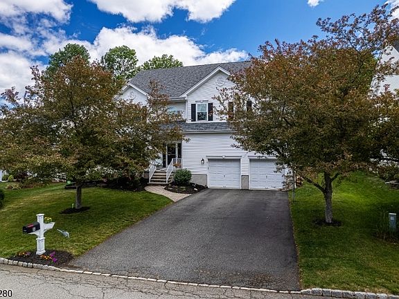 2nd image of 8 Steeplechase Way