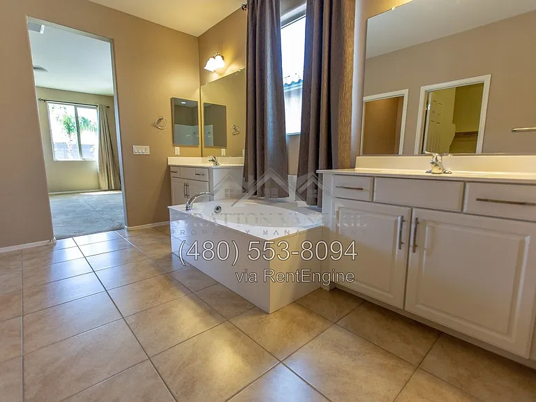 18295 W Saguaro Ln — Photo 31