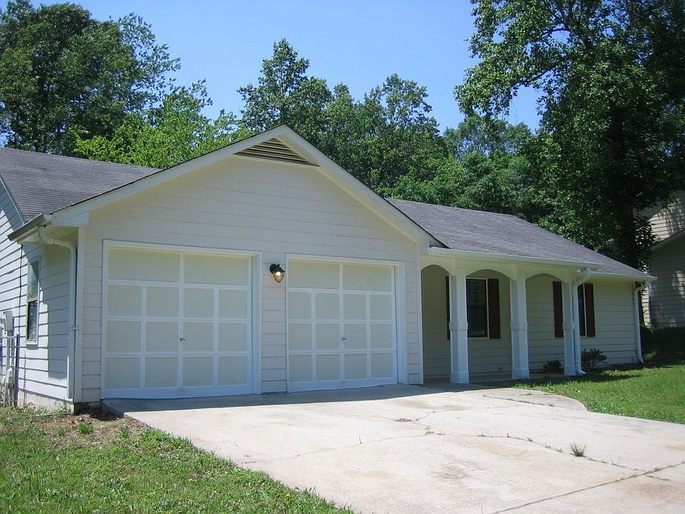 1st image of 363 Crosshill Trl