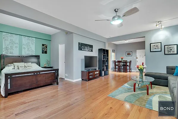 Sold by Bond New York | media 2
