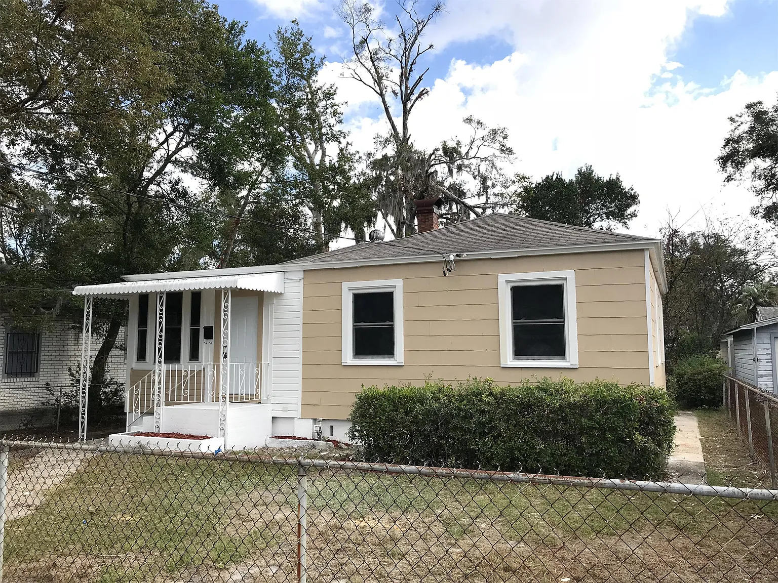 7525 Oakwood St - 1 — Photo 1