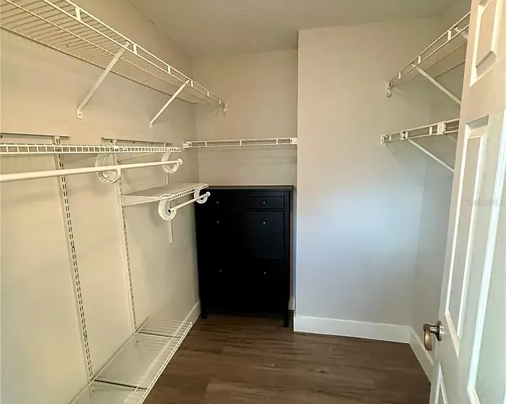 5377 Vineland Rd — Photo 19