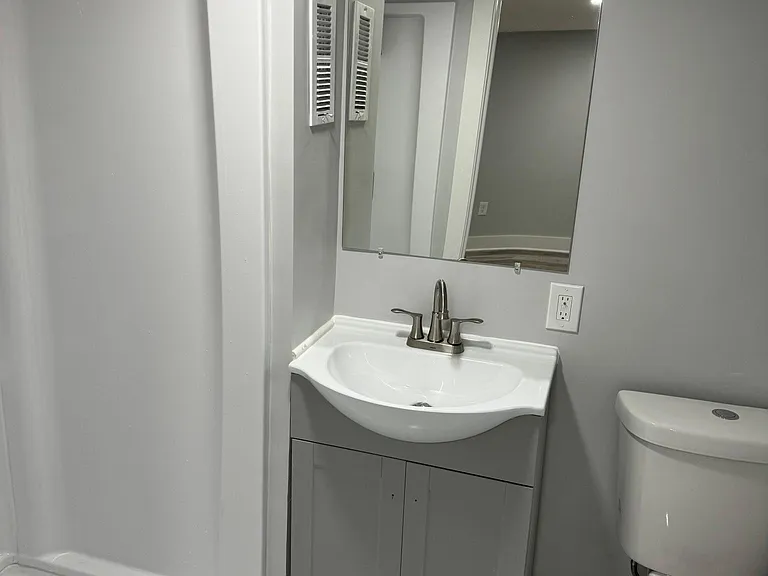 1102 Woodheights Ave — Photo 13