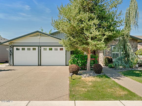 Front of home>