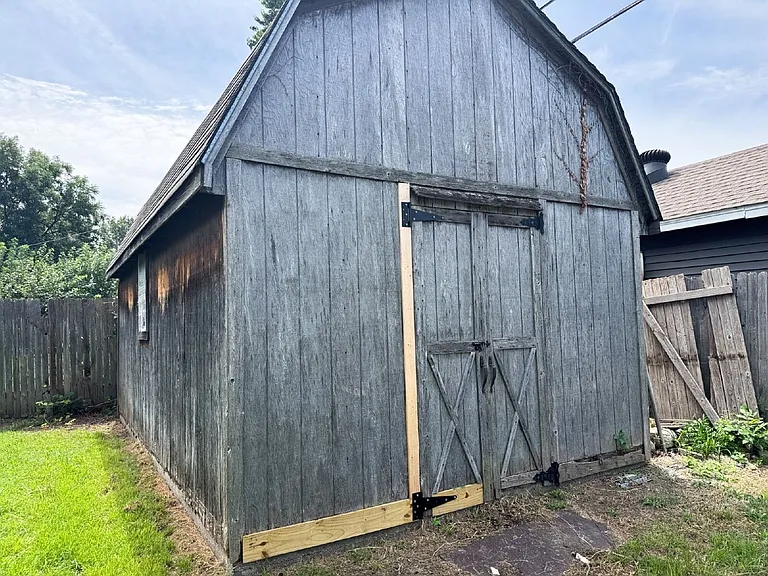 240 S 120th East Ave — Photo 16